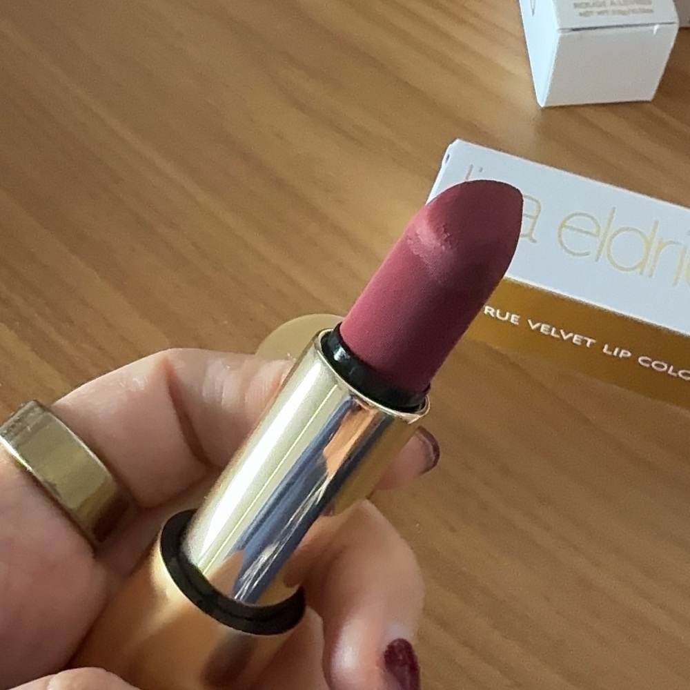 Lisa Eldridge True Velvet Lip Colour in Velvet Blush
Almost new